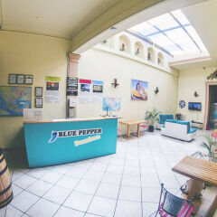 Blue Pepper Hostel Downtown Гвадалахара банкомат