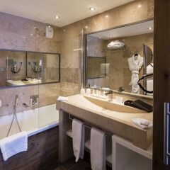 Hotel Koh-I Nor Val Thorens ванная
