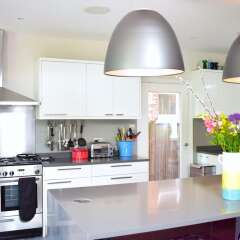 Отель Contemporary 5 Bedroom House in North London в номере