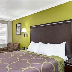 Отель Super 8 by Wyndham Inglewood/LAX/LA Airport комната для гостей фото 5