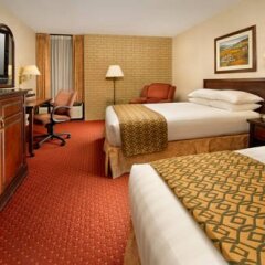 Отель Drury Inn & Suites Atlanta Morrow удобства в номере фото 2