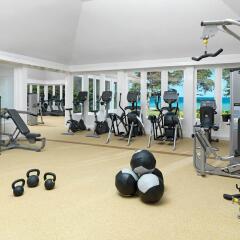 Round Hill Hotel & Villas фитнесс-зал фото 3