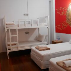 Отель Phuket Old Town Hostel Таиланд, Пхукет - отзывы, цены и фото номеров - забронировать отель Phuket Old Town Hostel онлайн комната для гостей фото 3