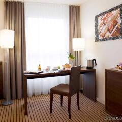 Отель Mercure Hotel München Neuperlach Süd Германия, Мюнхен - 9 отзывов об отеле, цены и фото номеров - забронировать отель Mercure Hotel München Neuperlach Süd онлайн удобства в номере фото 2