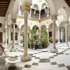 Отель Palacio De Villapanes Испания, Севилья - отзывы, цены и фото номеров - забронировать отель Palacio De Villapanes онлайн бассейн