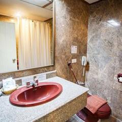 Отель Vieng Thong Hotel Таиланд, Краби - отзывы, цены и фото номеров - забронировать отель Vieng Thong Hotel онлайн ванная