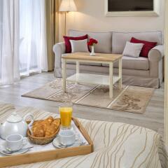 White Rock Castle Suite Hotel в номере