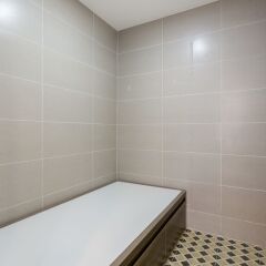 Апартаменты Saigon Apartment The Gold View ванная