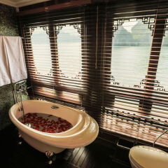 Отель The Au Co Cruises ванная фото 2