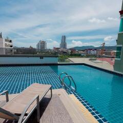 Hallo Patong Hotel & Restaurant бассейн фото 3