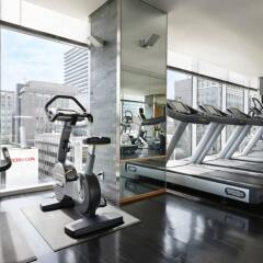 Four Seasons Hotel Tokyo at Marunouchi фитнесс-зал фото 2