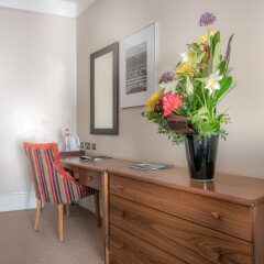 Отель Queens Hotel Великобритания, Брайтон - отзывы, цены и фото номеров - забронировать отель Queens Hotel онлайн удобства в номере