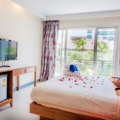 Отель Kata Blue Sea Resort удобства в номере