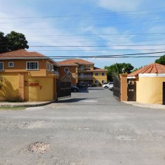 El Gabriel Apartments in Kingston, Jamaica from 112$, photos, reviews - zenhotels.com parking