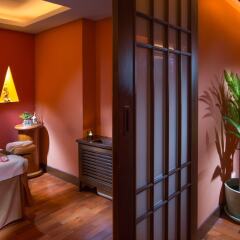 Rembrandt Hotel Suites and Towers Бангкок спа