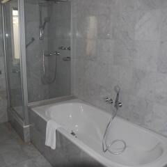 Отель Duschel Apartments Vienna Австрия, Вена - отзывы, цены и фото номеров - забронировать отель Duschel Apartments Vienna онлайн ванная
