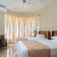 Отель Waters Edge Guest House комната для гостей