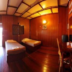 Отель Dragon Inn Floating Resort комната для гостей фото 5