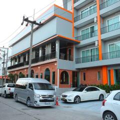 Chabana Kamala Hotel парковка
