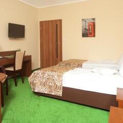 Hotel Zielony Познань сейф в номере