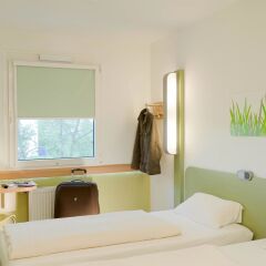 Отель ibis budget Zurich City West Швейцария, Цюрих - 1 отзыв об отеле, цены и фото номеров - забронировать отель ibis budget Zurich City West онлайн комната для гостей