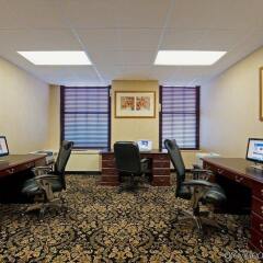 Отель Hampton Inn Indianapolis Downtown Across from Circle Centre с домашними животными