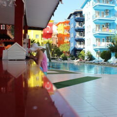 Rainbow Castle Hotel с домашними животными