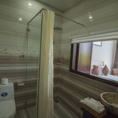 Отель Sun Lake Homestay ванная фото 2