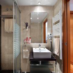 Отель Castro Exclusive Residences SPA Sagrada Familia Испания, Барселона - отзывы, цены и фото номеров - забронировать отель Castro Exclusive Residences SPA Sagrada Familia онлайн ванная