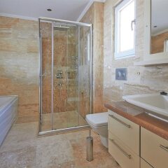 Villa Falcon Exclusive by Akdenizvillam Турция, Калкан - отзывы, цены и фото номеров - забронировать отель Villa Falcon Exclusive by Akdenizvillam онлайн ванная