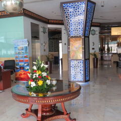 Al Jawhara Gardens Hotel интерьер отеля