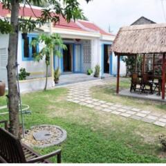 Отель Local Beach Homestay фото 20