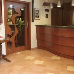 Hotel Due Torri Аджерола интерьер отеля
