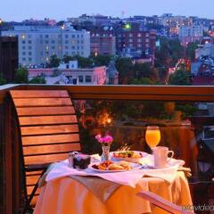 The St. Gregory Hotel балкон
