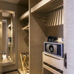 Отель Fraser Suites Guangzhou сейф в номере