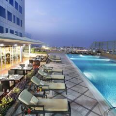 Отель Fraser Suites Dubai Дубай бассейн