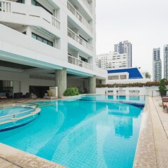 Отель CNC Residence бассейн фото 4
