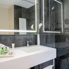 Отель NH Collection Frankfurt City 4* Стандартный номер с различными типами кроватей фото 5