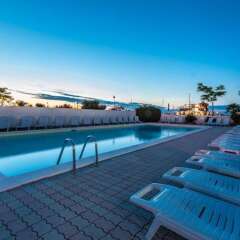 Hotel Nuovo Belvedere Римини бассейн фото 3