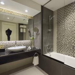 Отель Damac Maison Royale The Distinction ванная