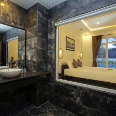 Отель Hoi An Sunny Pool Villa ванная фото 2
