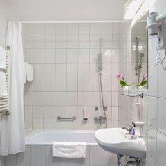 Corvin Hotel Budapest - Sissi wing ванная фото 2