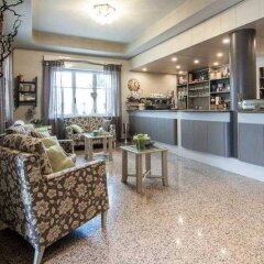 Отель Le Vigne Di Corvino Сан-Мартино-Сиккомарио гостиничный бар