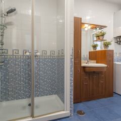 Отель Alterhome Apartamento Catedral de la Almudena II ванная