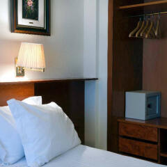 Gran Hotel Rey Don Jaime сейф в номере