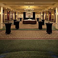 Отель Delta Hotels by Marriott Bessborough фото 2