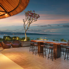Отель Jimbaran Bay Beach Resort & Spa гостиничный бар