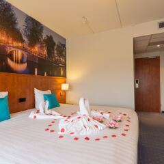 Отель New West Inn Нидерланды, Амстердам - 6 отзывов об отеле, цены и фото номеров - забронировать отель New West Inn онлайн сейф в номере