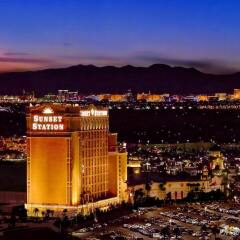 Отель Sunset Station Hotel & Casino США, Хендерсон - отзывы, цены и фото номеров - забронировать отель Sunset Station Hotel & Casino онлайн балкон