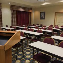 Отель Baymont Inn and Suites Fort Myers